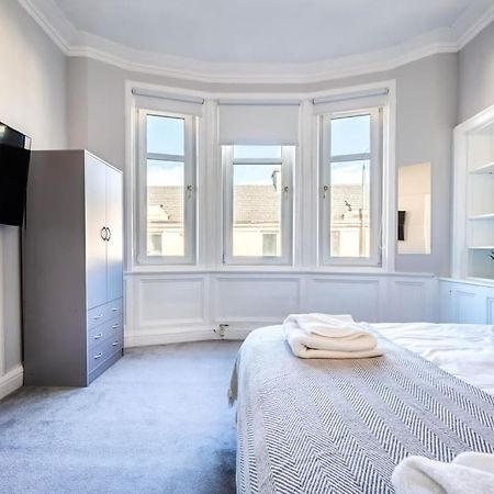 Kali Apartment - Spacious 3 Bed Apartment In Wishaw 威萧 外观 照片